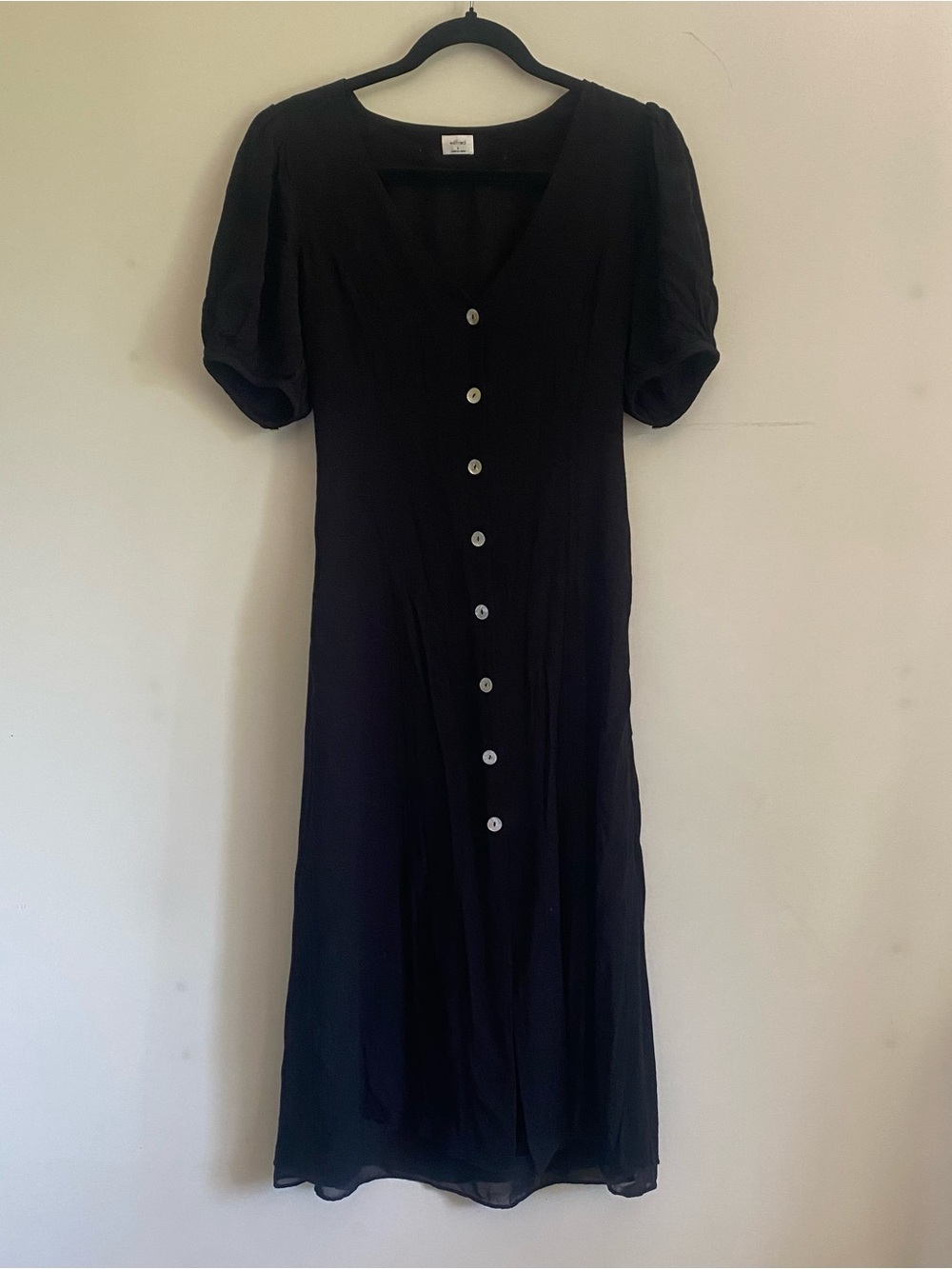 Aritzia Puff sleeve Button-Front Midi Dress